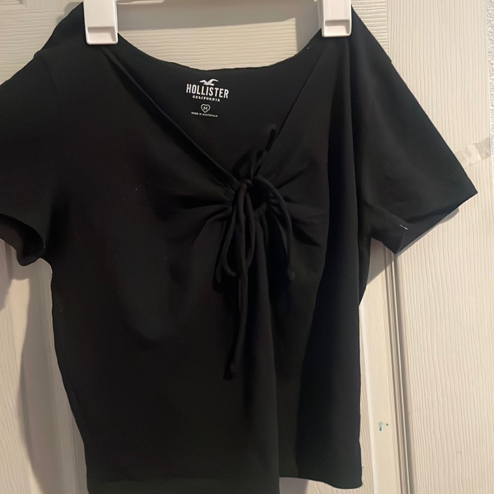 Black shirt worn once no rips or stains